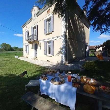 L' Embellie Sur Lot Bed & Breakfast Sainte-Livrade-sur-Lot Exterior photo